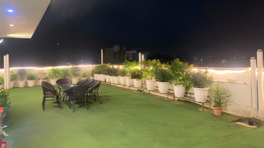 Hotel Aerostar Gold Near Yashobhoomi