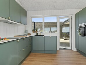 Fridge, dishwasher, cookware/dishes/utensils