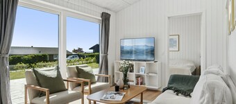 "Fabine" - 75m from the sea by Interhome