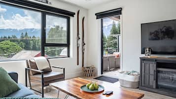 Smart TV y chimenea