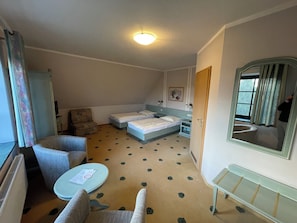 Comfort Double or Twin Room | In-room safe, free WiFi