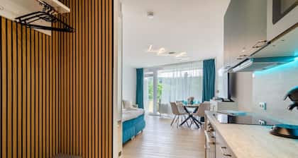 Ferienwohnung Mainaublick – Komfort am Bodensee mit Sauna, Pool & Balkonblick auf Mainau