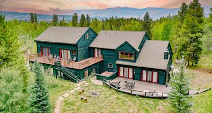 Mountain Meadow Lodge • Dog-Friendly • Hot Tub