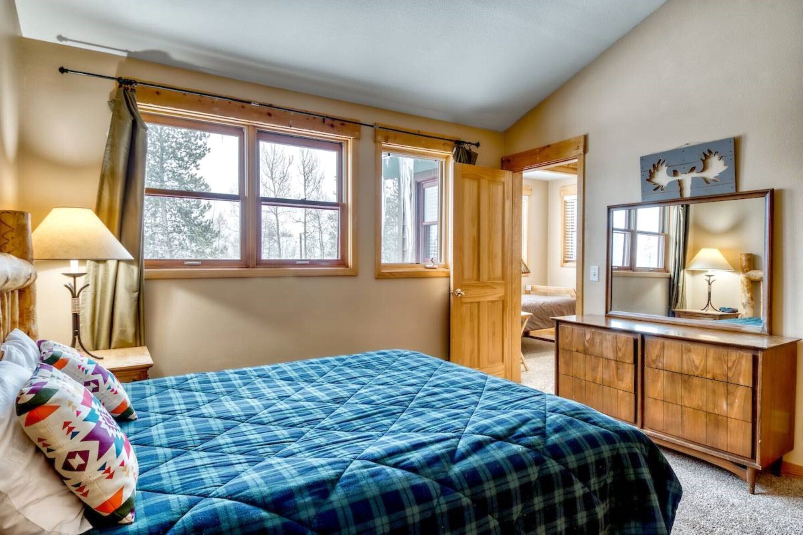 7 bedrooms, iron/ironing board, travel crib, free WiFi