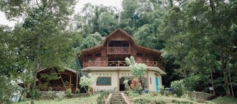 Bukit Lawang Wonderful bed & breakfast Rimba House in Batu Kapal  North Sumatra