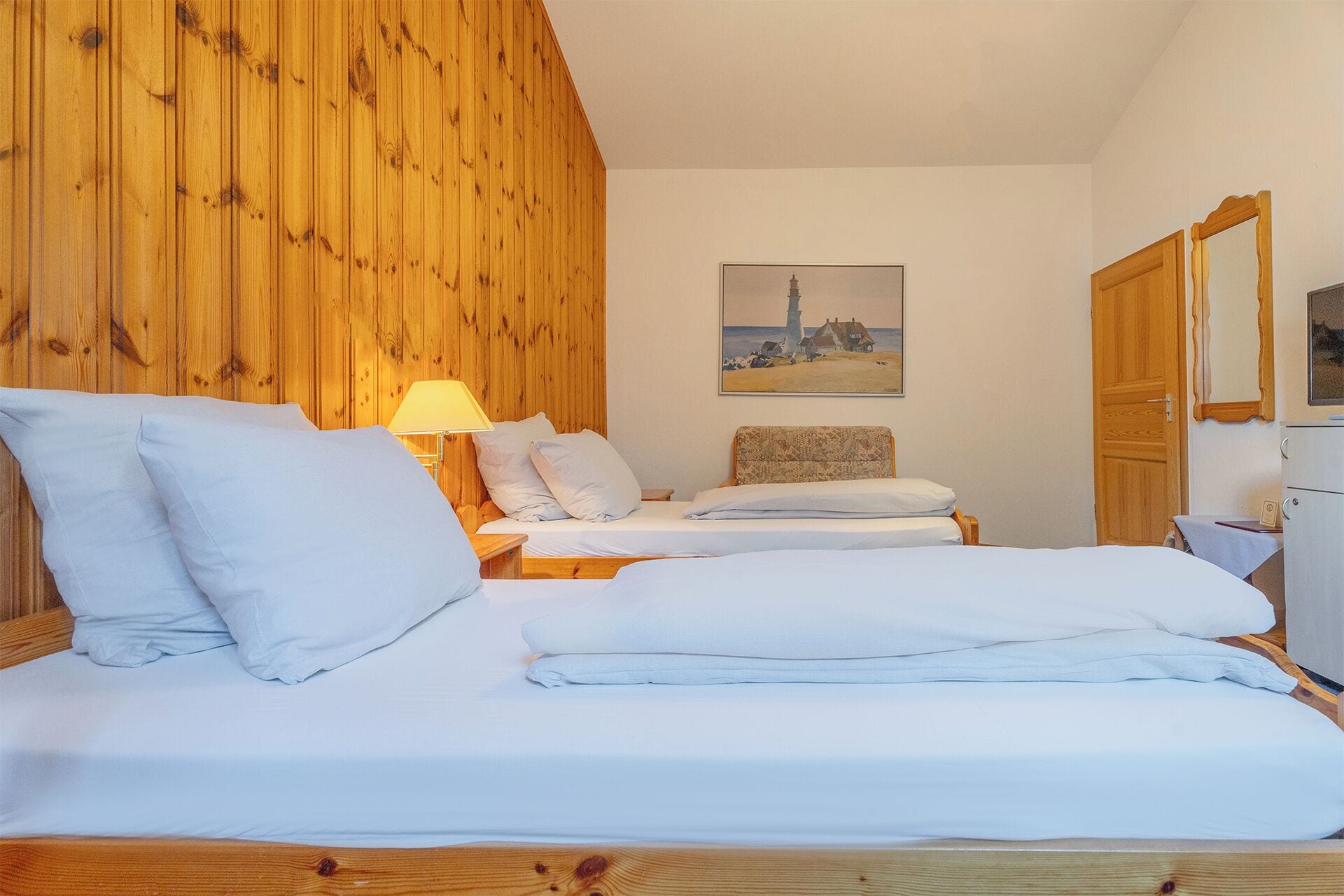 Standard-Doppel- oder -Zweibettzimmer | Schreibtisch, kostenloses WLAN