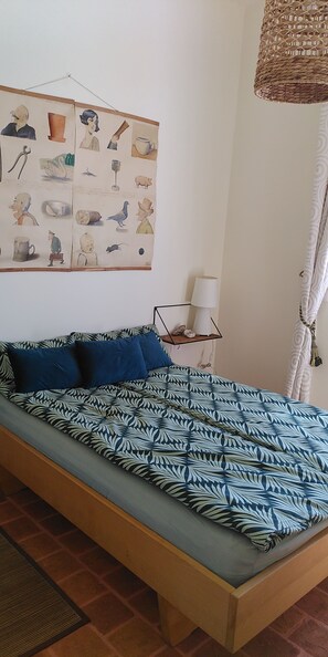 Fer et planche Ă  repasser, Wi-Fi, draps fournis