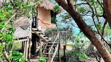 ๋๋ญ์ค ๋ฐฉ๊ฐ๋ก, ๋ฐ์ฝ๋, ๋ฐ๋ค ์ ๋ง