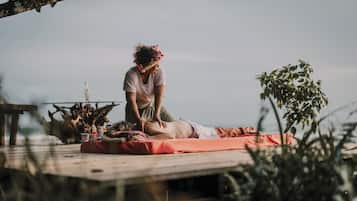 Massagens musculares profundas, massagens na praia