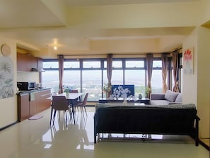 Living area - Luxurious Haven in the Sky (Pasay)
