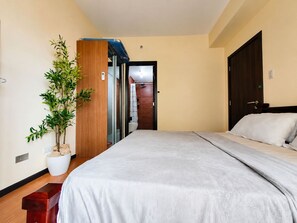 Unclassified image, 4 of 43, button - Luxurious Haven in the Sky (Pasay)