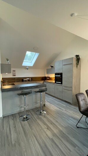 Plaque de cuisson, lave-vaisselle, serviettes en papier