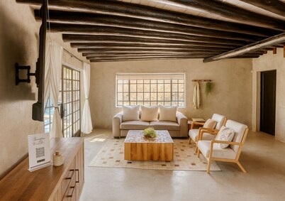 3-bedroom villa in lovely Marloth Park with WiFi, AC