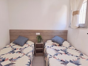 2 bedrooms, WiFi, bed sheets