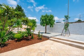 Property grounds - Casa Annamaria 1 by Rentbeat (Ostuni)