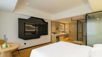 Classic Double Room, 1 Double Bed | Premium bedding, down comforters, pillowtop beds, free minibar