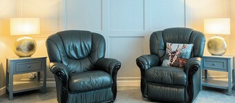 Stunning 3BR Home Parking & Garden –Perfect for Golfers, Near St Andrews Courses