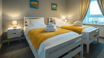 3 bedrooms, iron/ironing board, WiFi, bed sheets