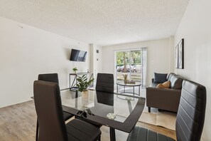 Smart TV, books, offices