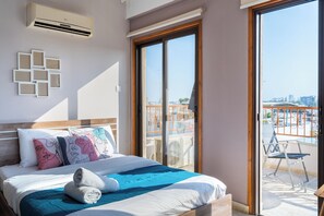 Studio, 1 Double Bed with Sofa bed, Kitchenette, City View