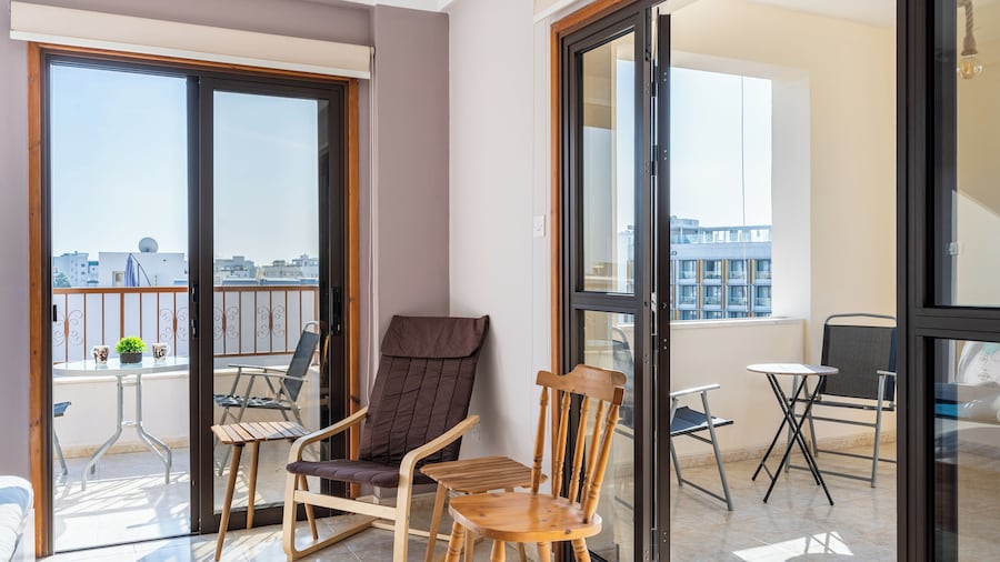 Ani's Studio With Terrace in Larnaca