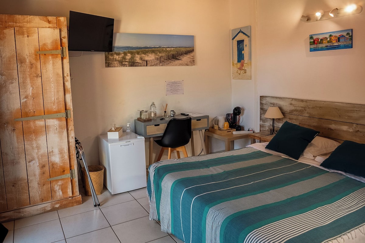 Luxe beddengoed, een kluis op de kamer, individueel gemeubileerd