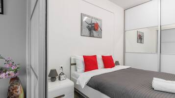 Classic Apartment, City View | Iron/ironing board, WiFi (free)