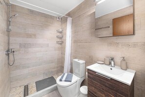 Shower, free toiletries, hair dryer, towels