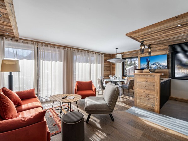 TV - Charming stay at Val-d'Isère for 4 guests with ski-in/ski-out (Val-d'Isère)