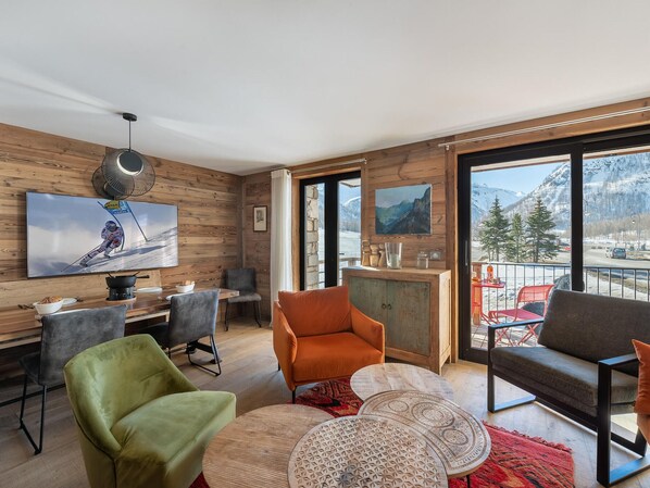 Interior - Modern apartment in Val d'Isère, 6 people, direct ski area access (Val-d'Isère)