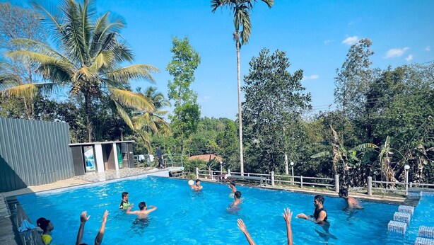 Gambar tidak terklasifikasi, 1 dari 20, tombol