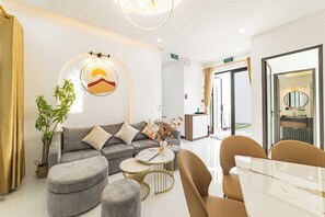 Interior - Newly Built Pool Villa / Ideal for Families & Groups / Free Pickup / BBQ (Đà Nẵng)