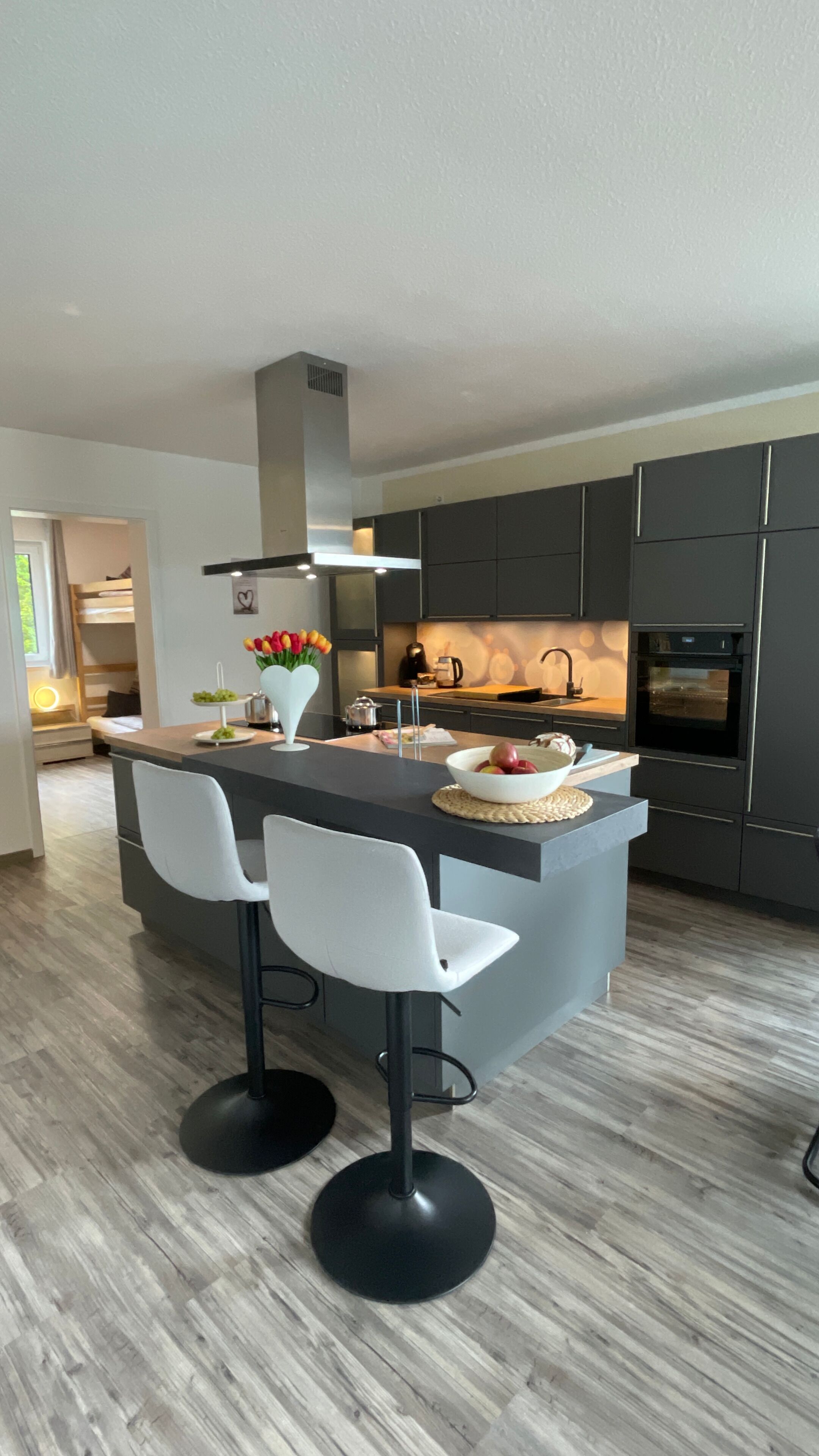 Stovetop, dishwasher, paper towels