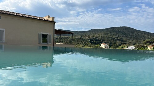 VILLETTA ELBANITA " The Breath of the Island "