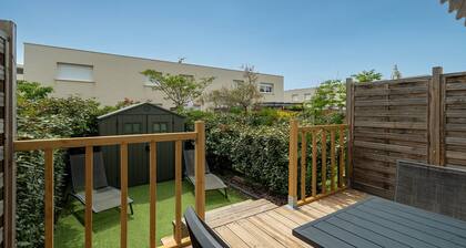Charming Villa by Serignan Beach