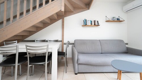 Charming Villa by Serignan Beach