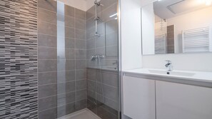 Villa | Badezimmer