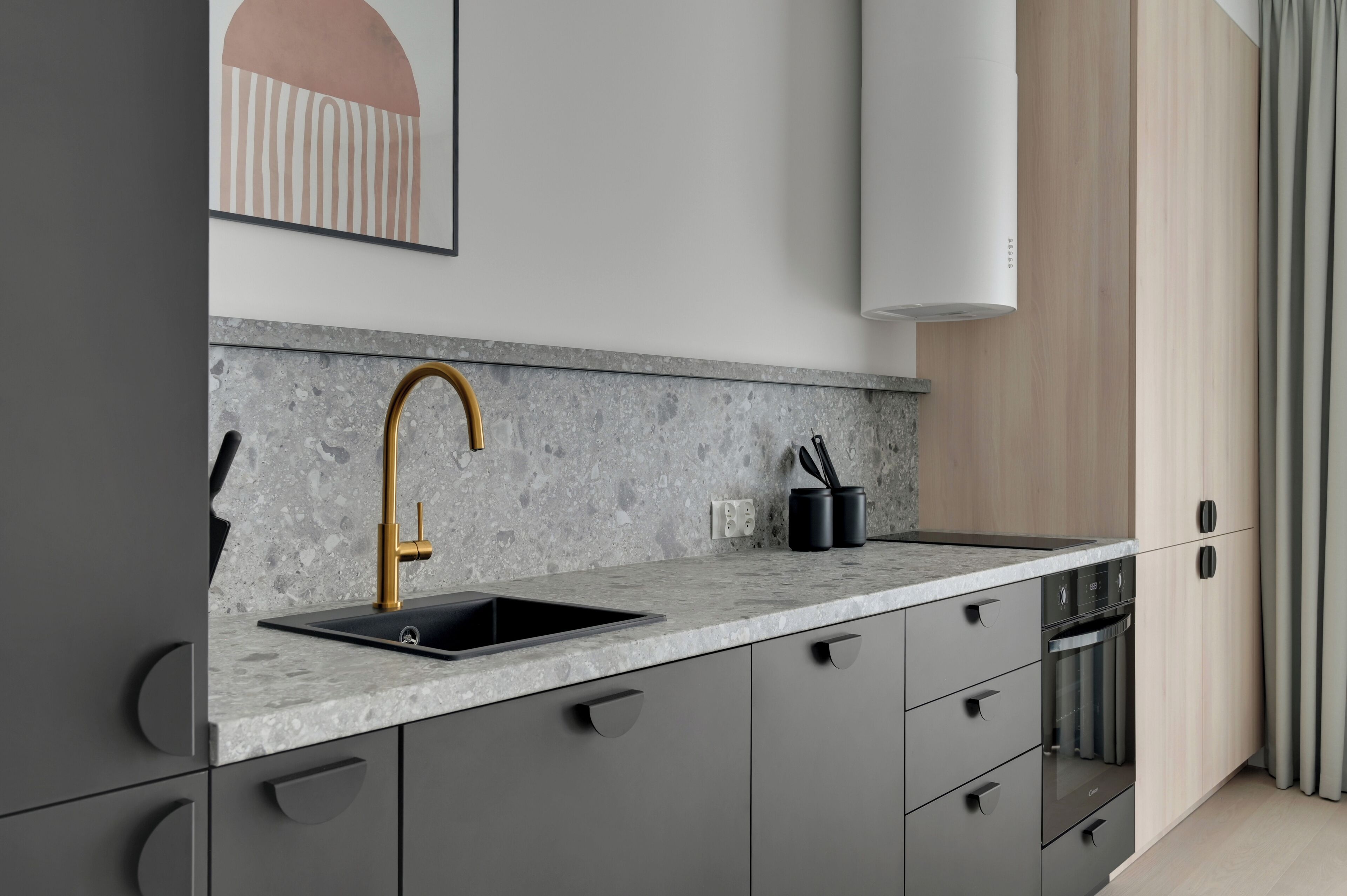 Classic Studio Suite | Private kitchen | Fridge, stovetop, dishwasher, electric kettle