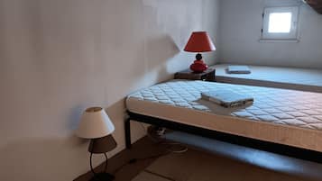 1 bedroom, WiFi, bed sheets