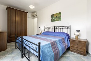 2 bedrooms, iron/ironing board
