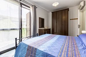 2 bedrooms, iron/ironing board