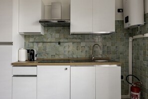 Kühlschrank, Mikrowelle, Toaster