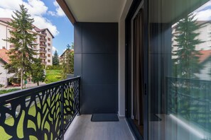 Comfort Double Room, Courtyard View | Terrace/patio - Modena Resort Spa & Wellness Zlatibor (Zlatibor)