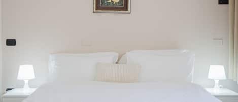 1 chambre, fer et planche Ă repasser, Wi-Fi gratuit, draps fournis