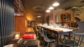 Bar (in der Unterkunft)