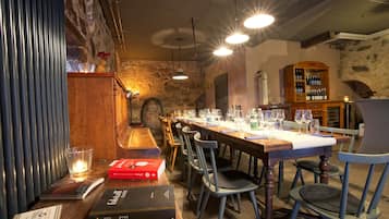 Bar (in der Unterkunft)