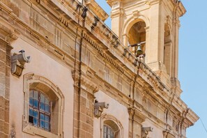 مكان جذب سياحي