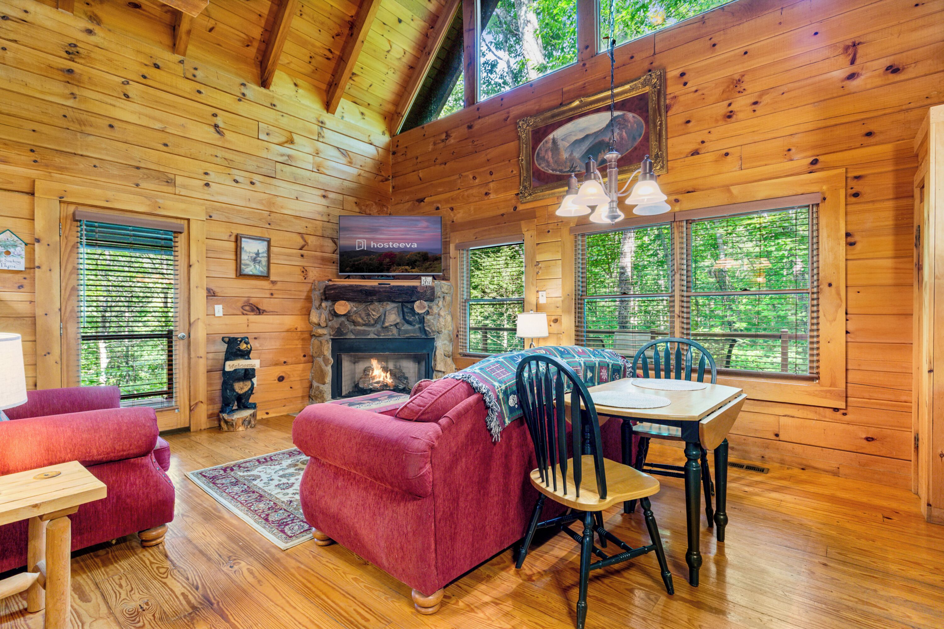 Signature Cabin, 2 Bedrooms, Hot Tub, Mountain View | Living room | 40-inch Smart TV with digital channels, fireplace