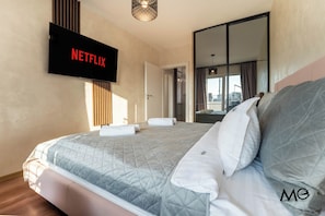 Lägenhet Deluxe - 1 sovrum - utsikt mot bergen | Sängtillbehör av högsta kvalitet och memory foam-madrasser