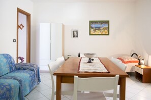 Dining - Easylife - Residence with parking in Sant'Isidoro (Sant'Isidoro)